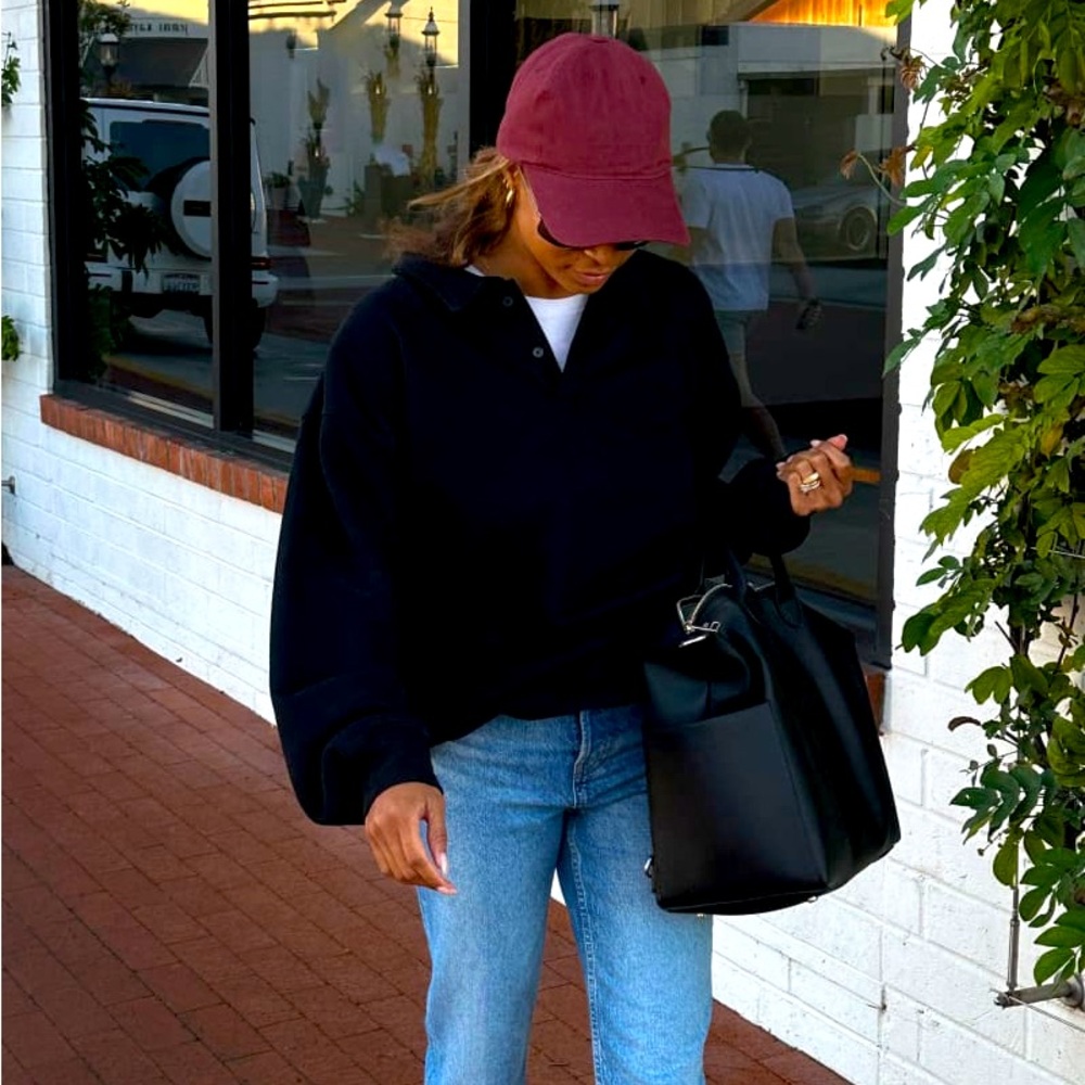 “Airport Sweatshirt” by viral brand Rumored
Black 
Size S/M
Never opened